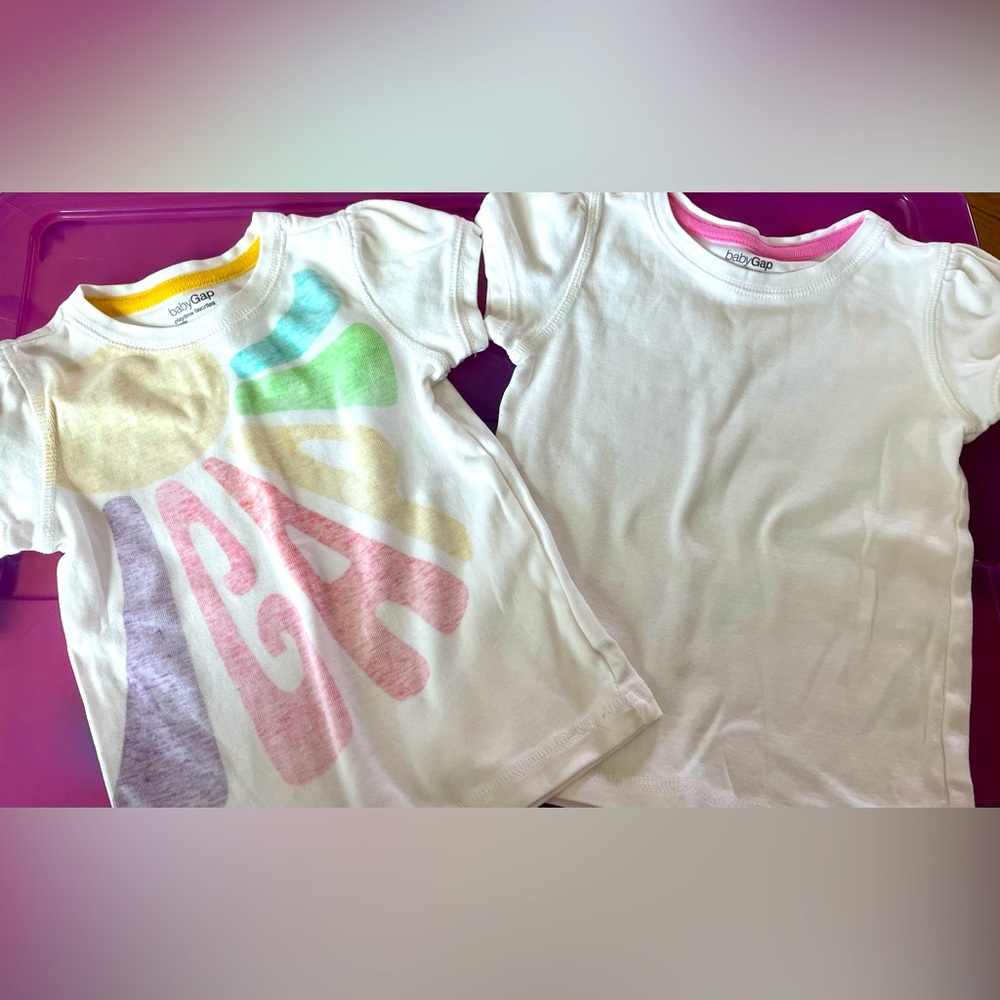 Girls Baby Gap set of two short sleeve shirts, Size: Toddler 2 years